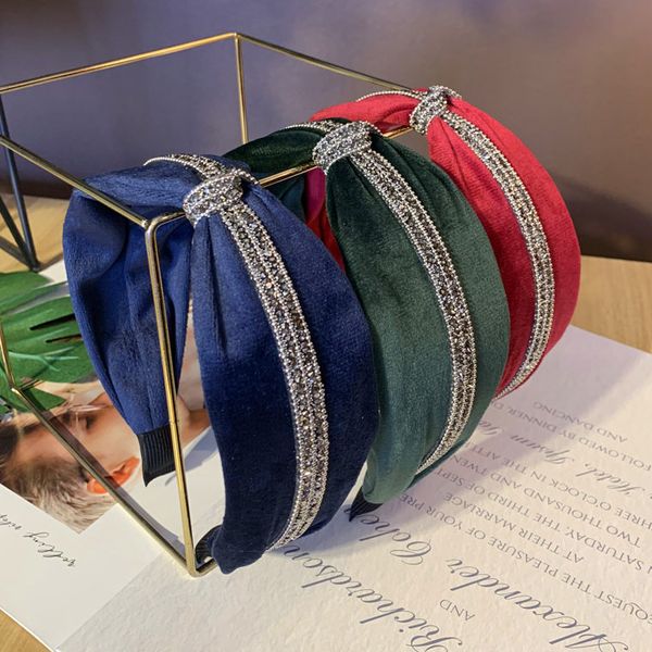 simple and versatile super flashing water drill headband wide-edge fabric knotted hairband female hairpin sweet lady hairband
simple and versatile super flashing water drill headband wide-edge fabric knotted hairband female hairpin sweet lady hairband