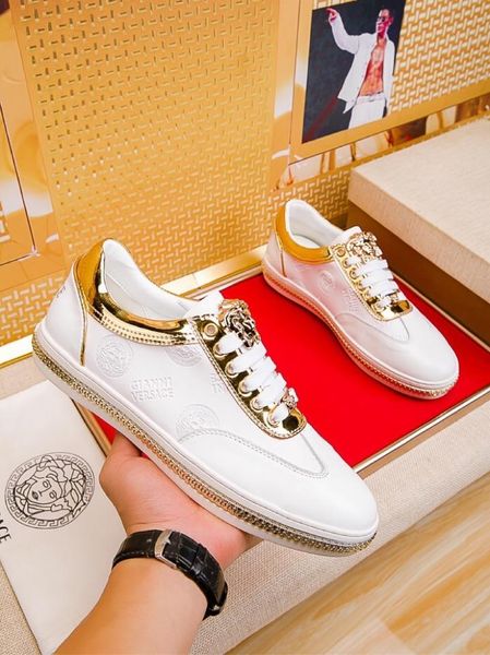 2020e limited edition medusa printed low-lace-up casual sneakers, high-end fashionable wild personality men's shoes, size: 38-45, Black
2020e limited edition medusa printed low-lace-up casual sneakers, high-end fashionable wild personality men's shoes, size: 38-45, Black