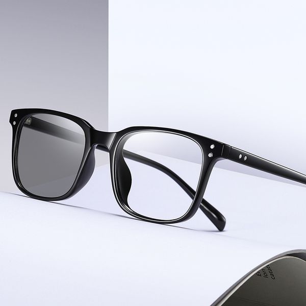 women anti blue light glasses pchromic sunglasses outdoor indoor eyewear full myopia optical frame uv400 2020 new, White;black
women anti blue light glasses pchromic sunglasses outdoor indoor eyewear full myopia optical frame uv400 2020 new, White;black