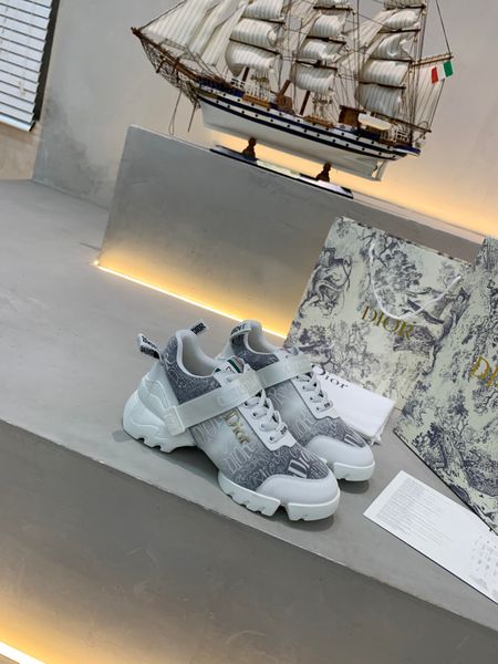 new24 luxury design ladies casual shoes, fashionable all-match sports shoes, outdoor breathable women's shoes, original box packaging, Black 
new24 luxury design ladies casual shoes, fashionable all-match sports shoes, outdoor breathable women's shoes, original box packaging, Black