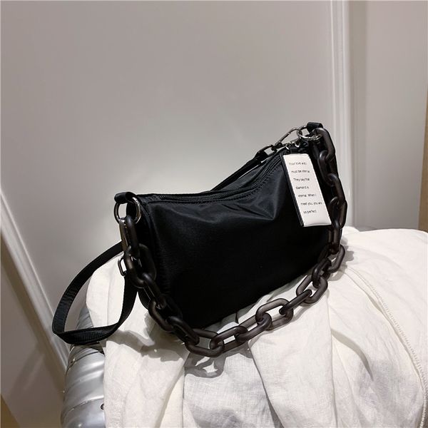 cool love\" 2020 new jennie same korean fashion brand acrylic shoulder chain armpit bag shoulder bag
cool love\" 2020 new jennie same korean fashion brand acrylic shoulder chain armpit bag shoulder bag