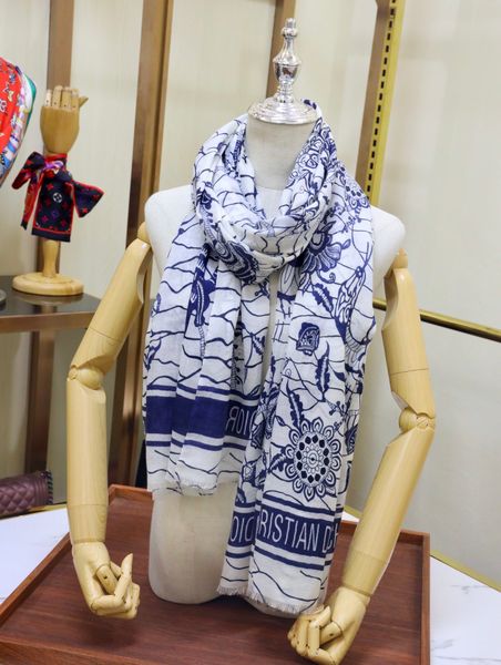 Tropical jungle series long scarf designer scarf bucket hat hats baseball cap women luxury designer scarves silk designer head scarf 2020 
Tropical jungle series long scarf designer scarf bucket hat hats baseball cap women luxury designer scarves silk designer head scarf 2020