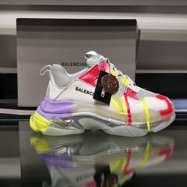 2020uq designer designs new leisure and entertainment hiking shoes, outdoor jungle adventure shoes, original packaging and box delivery, Black
2020uq designer designs new leisure and entertainment hiking shoes, outdoor jungle adventure shoes, original packaging and box delivery, Black