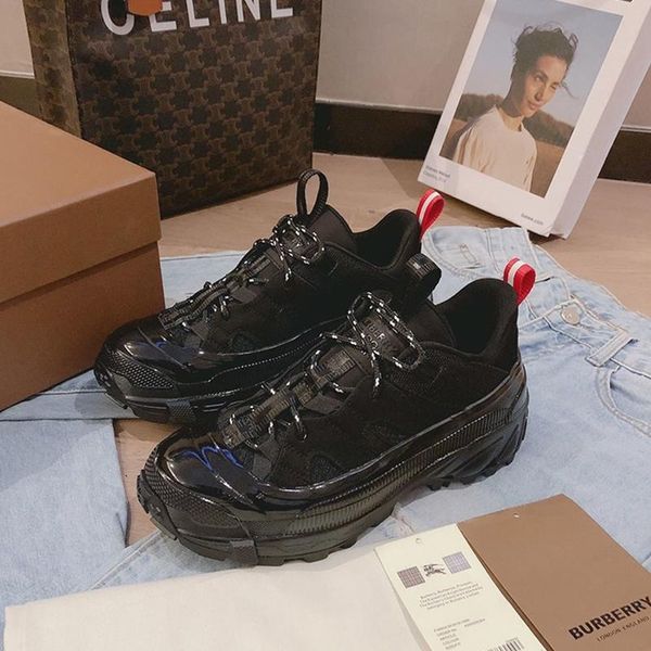 2020es designer new luxury men's casual sports shoes, designer casual shoes of and fast delivery with original box, Black 
2020es designer new luxury men's casual sports shoes, designer casual shoes of and fast delivery with original box, Black