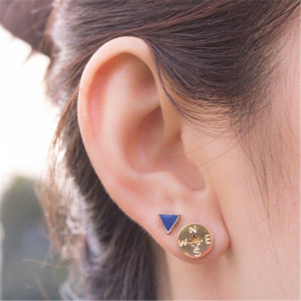 simple hollow compass gold silver stud earrings fashion jewelry stainless steel geometric round earrings for women brincos 2020, Golden;silver
simple hollow compass gold silver stud earrings fashion jewelry stainless steel geometric round earrings for women brincos 2020, Golden;silver