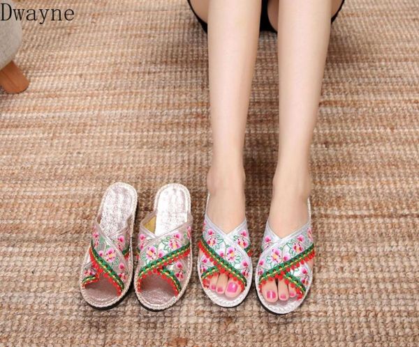 2020 summer new retro glossy national wind embroidered breathable casual slippers women, Black
2020 summer new retro glossy national wind embroidered breathable casual slippers women, Black