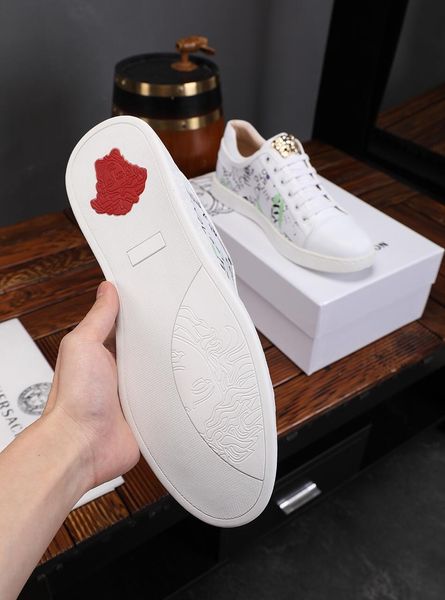 2020-2019e italian men's designer shoes casual shoes and suede sneakers green red stripes casual designer sports shoelace box
2020-2019e italian men's designer shoes casual shoes and suede sneakers green red stripes casual designer sports shoelace box