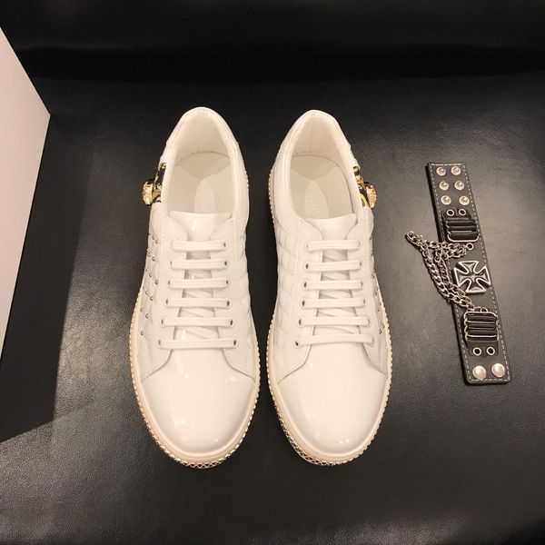 2019t autumn new fashion men's casual shoes, high-end fashion wild outdoor sports shoes, original box packaging, size: 38-44
2019t autumn new fashion men's casual shoes, high-end fashion wild outdoor sports shoes, original box packaging, size: 38-44