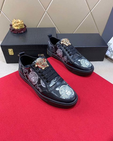 2020-2019ii luxury designer men's casual shoes, trend outdoor fashion wild men's sports shoes, size: 38-45
2020-2019ii luxury designer men's casual shoes, trend outdoor fashion wild men's sports shoes, size: 38-45
