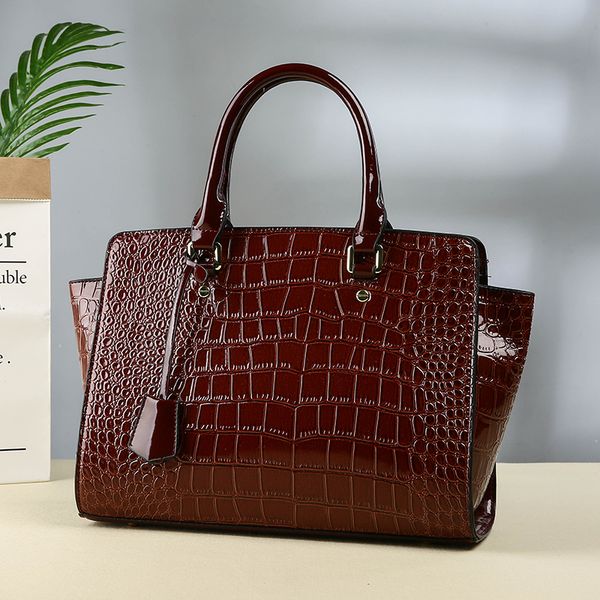genuine leather women totes alligator handbags shoulder bags large capacity women messenger bags crossbody bags bolsa feminina
genuine leather women totes alligator handbags shoulder bags large capacity women messenger bags crossbody bags bolsa feminina