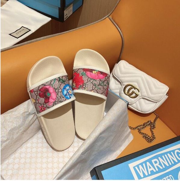 2020 slides summer slippers beach indoor flat g sandals slippers house flip flops with spike sandal, Black
2020 slides summer slippers beach indoor flat g sandals slippers house flip flops with spike sandal, Black