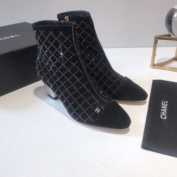 2020ey winter luxury women's casual fashion high-casual shoes, outdoor casual travel shoes, fast delivery with original box, Black
2020ey winter luxury women's casual fashion high-casual shoes, outdoor casual travel shoes, fast delivery with original box, Black