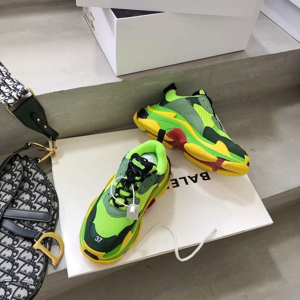 2020v1u mens designer shoes running sneakers monogram flowers rubber outsole casual sneakers mens jogging shoelaces original box packaging, Black
2020v1u mens designer shoes running sneakers monogram flowers rubber outsole casual sneakers mens jogging shoelaces original box packaging, Black