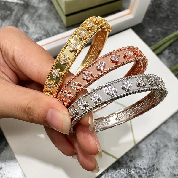 gold plated copper cz stone flower bangles for women new arrival selling new luxury fashion jewelry, Black
gold plated copper cz stone flower bangles for women new arrival selling new luxury fashion jewelry, Black
