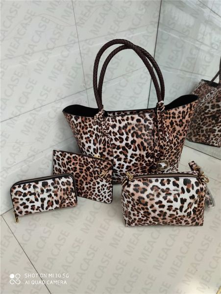 женщины дизайнер letters сумка totes кошелек кошелек crossbody сумка 4шт / уп леопардовых мешки плеча мешок руки wristlets мешок новых d7308, White
женщины дизайнер letters сумка totes кошелек кошелек crossbody сумка 4шт / уп леопардовых мешки плеча мешок руки wristlets мешок новых d7308, White