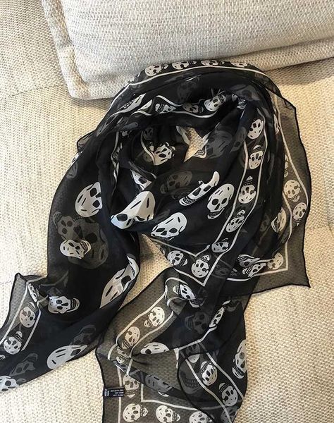 fashion-brand designer skull scarf for women and men 100% pur silk satin fashion women brand scarves pashmina shawls, Blue;gray
fashion-brand designer skull scarf for women and men 100% pur silk satin fashion women brand scarves pashmina shawls, Blue;gray