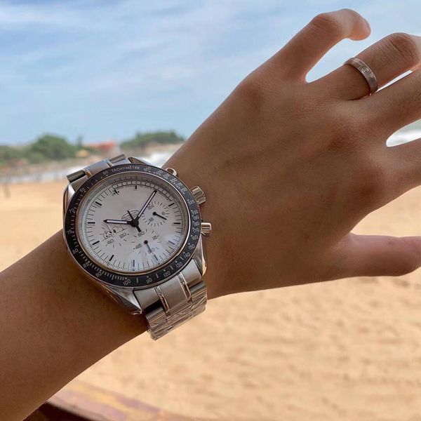 3a luxury quartz vk timer watch.super master series.fine men's watches.japanese vk quartz movement.diameter 43 mm thick 12 mm, Slivery;brown
3a luxury quartz vk timer watch.super master series.fine men's watches.japanese vk quartz movement.diameter 43 mm thick 12 mm, Slivery;brown