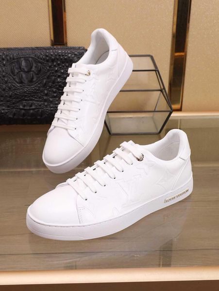 2019y limited edition new fashion trend wild mensand comfortable shoes, walking shoes brand sports shoes, original box packaging, Black
2019y limited edition new fashion trend wild mensand comfortable shoes, walking shoes brand sports shoes, original box packaging, Black