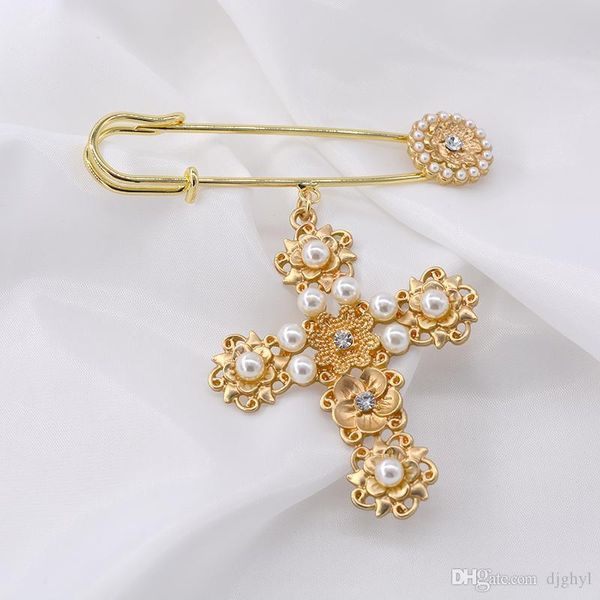 new brand elegant crystal rhinestones brooch pins girls crystal cross flower brooches women baroque vintage retro brooch, Gray
new brand elegant crystal rhinestones brooch pins girls crystal cross flower brooches women baroque vintage retro brooch, Gray