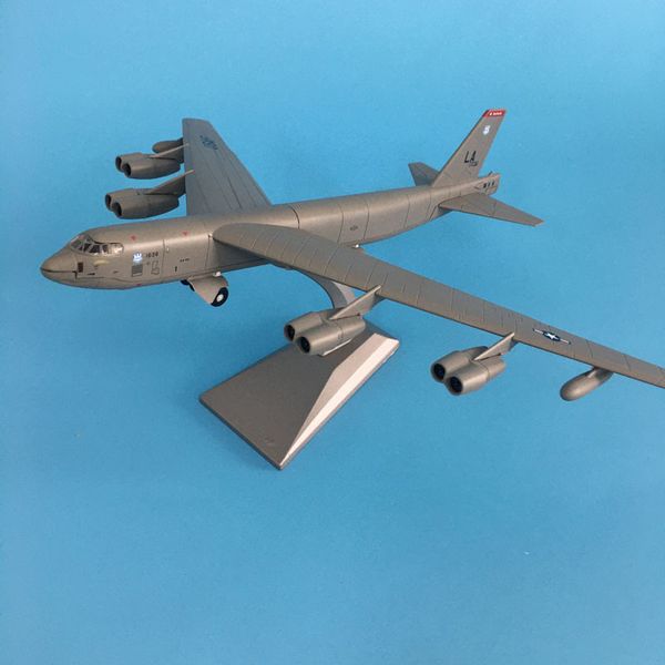 aircraft plane 1:200 advanced alloy fighter model us b52 bomber military model plane kids toys collection model airplane t200727
aircraft plane 1:200 advanced alloy fighter model us b52 bomber military model plane kids toys collection model airplane t200727