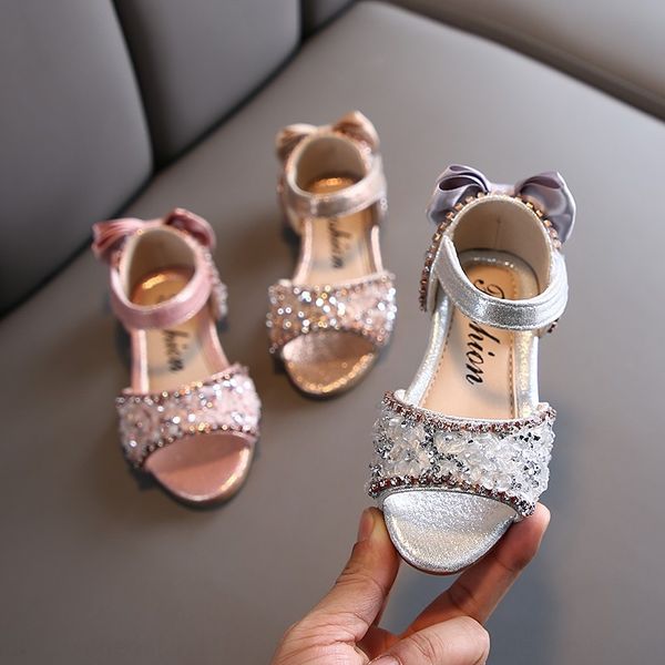 2020 new korean style sandals children's bow princess rhinestone girl sandals big children's shoes student shoes, Black;red
2020 new korean style sandals children's bow princess rhinestone girl sandals big children's shoes student shoes, Black;red