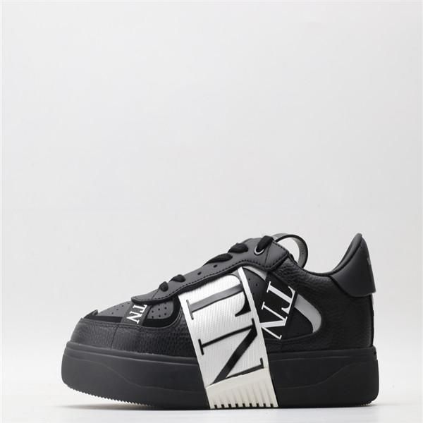 2020 new women men shoes trainers sneakersvalentinovltn studded triple business casual shoes men women sport casual sneakers
2020 new women men shoes trainers sneakersvalentinovltn studded triple business casual shoes men women sport casual sneakers