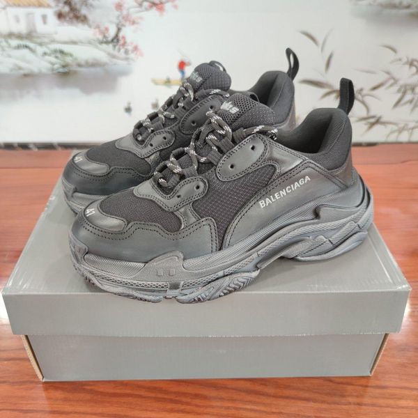 2020fd designer to create casual and comfortable all-match sports shoes, travel shoes outsole non-slip design with original box delivery, Black
2020fd designer to create casual and comfortable all-match sports shoes, travel shoes outsole non-slip design with original box delivery, Black