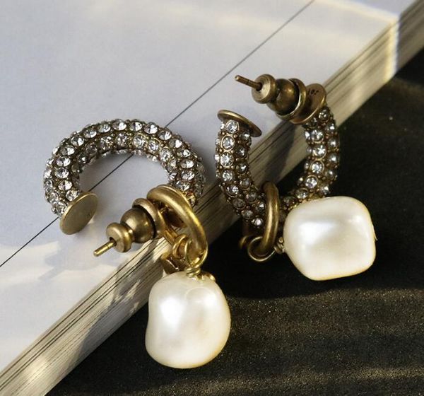 luxury designer earrings with crystal retro copper earrings jewelry with pearl for women party gift
luxury designer earrings with crystal retro copper earrings jewelry with pearl for women party gift