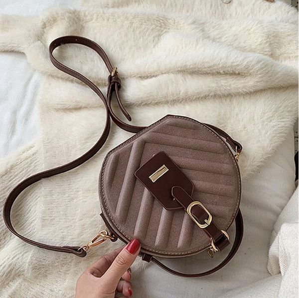 crossbody сумка для женщин роскошные сумки женские сумки конструктора кожаный круглый маленький мешок плеча женский zip кошелек
crossbody сумка для женщин роскошные сумки женские сумки конструктора кожаный круглый маленький мешок плеча женский zip кошелек
