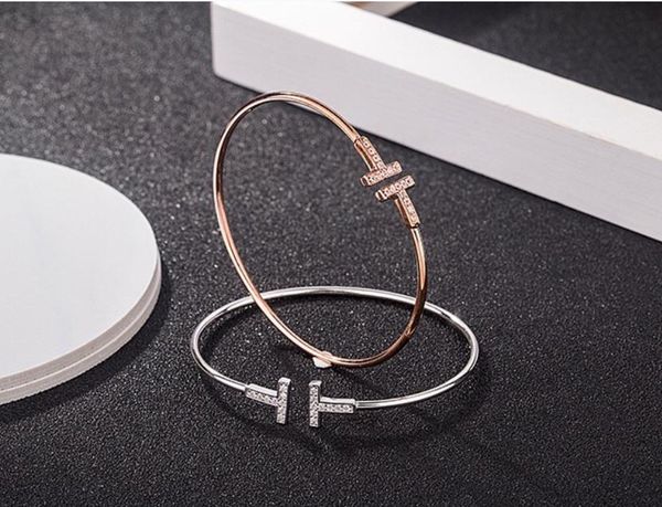 2020 new fashion bracelet rose gold diamond bracelet charm diamond bracelet designer generous trend jewelry shopping, Golden;silver
2020 new fashion bracelet rose gold diamond bracelet charm diamond bracelet designer generous trend jewelry shopping, Golden;silver