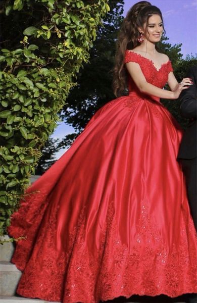 a line satin appliques beaded prom dresses 2020 off shoulder formal evening party dress gown robe de soiree, Black
a line satin appliques beaded prom dresses 2020 off shoulder formal evening party dress gown robe de soiree, Black