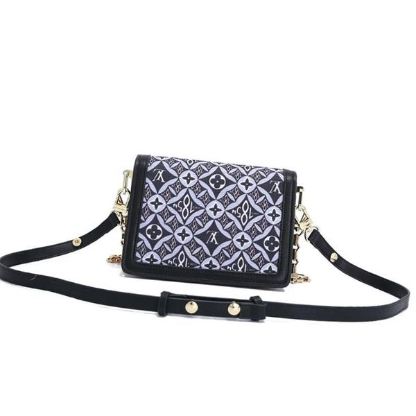 trend retro women leather small flap crossbody bag new arrival womens chain messenger bags luxury designer shoulder bag
trend retro women leather small flap crossbody bag new arrival womens chain messenger bags luxury designer shoulder bag