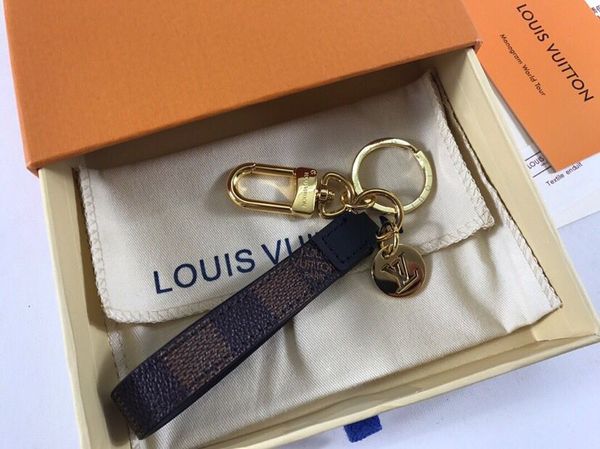 2020good quality leather keychain key chain & key ring holder key chain porte clef gift men women souvenirs car bag keybuckle with box, Silver
2020good quality leather keychain key chain & key ring holder key chain porte clef gift men women souvenirs car bag keybuckle with box, Silver