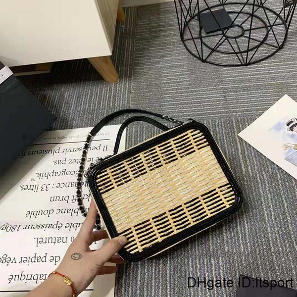 the new diamond lattice chain bag home timbo knit cosmetic shoulder his portable box female bag designer makeup bag pouch old cobbler
the new diamond lattice chain bag home timbo knit cosmetic shoulder his portable box female bag designer makeup bag pouch old cobbler