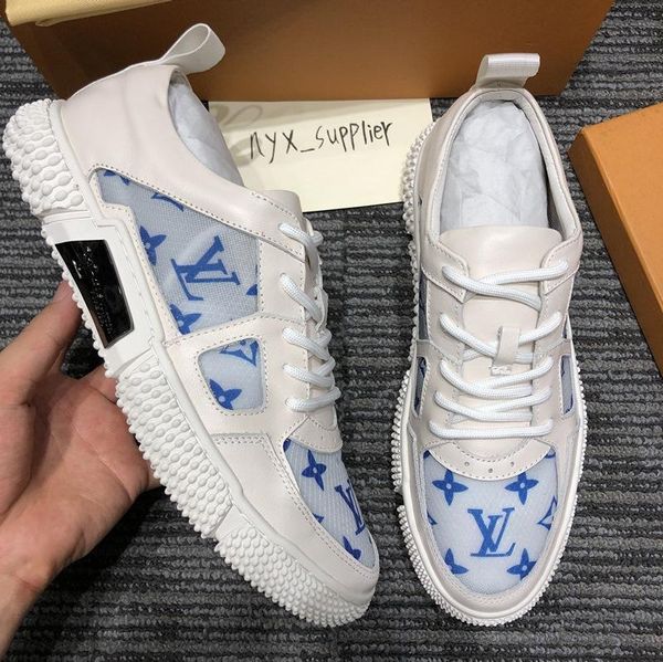 2020a fashion trend leather men's letters low-cut casual shoes, high-quality fashion wild sports shoes, original box delivery, size: 38
2020a fashion trend leather men's letters low-cut casual shoes, high-quality fashion wild sports shoes, original box delivery, size: 38