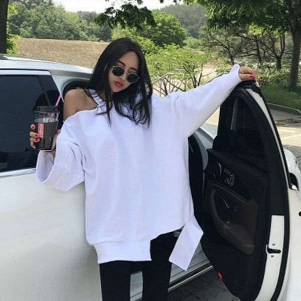 hzv8x casual dew sweater pullover single shoulder cut bottom loose long sleeve large size women's clothing 2020 new korean pullover swe, Black
hzv8x casual dew sweater pullover single shoulder cut bottom loose long sleeve large size women's clothing 2020 new korean pullover swe, Black