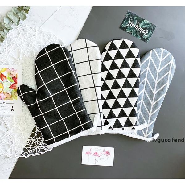 kitchen baking printed geometry glove high temperature oven microwave gloves insulated non-slip thick long glove clip thermal insulation a07
kitchen baking printed geometry glove high temperature oven microwave gloves insulated non-slip thick long glove clip thermal insulation a07