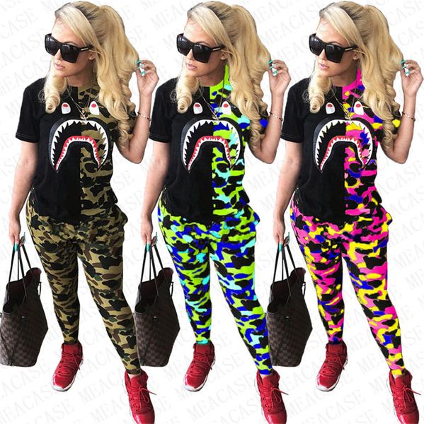 2020 женщины shark face tracksuit camo цвет футболка + камуфляж леггинсы брюки нарядов дизайнера пот костюм из двух частей одежды s-2xl d727, White
2020 женщины shark face tracksuit camo цвет футболка + камуфляж леггинсы брюки нарядов дизайнера пот костюм из двух частей одежды s-2xl d727, White