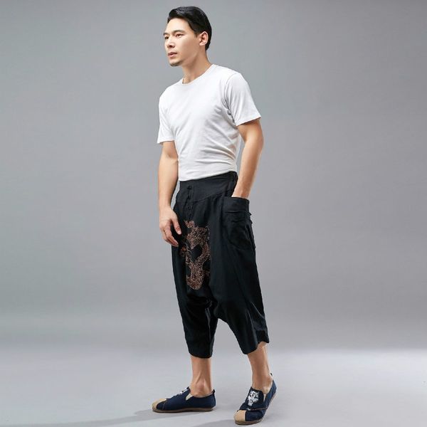 2020 spring man casual pants loose plus size loose waist embroidered dragon chinese style cropped trousers haren pants d617, Black
2020 spring man casual pants loose plus size loose waist embroidered dragon chinese style cropped trousers haren pants d617, Black
