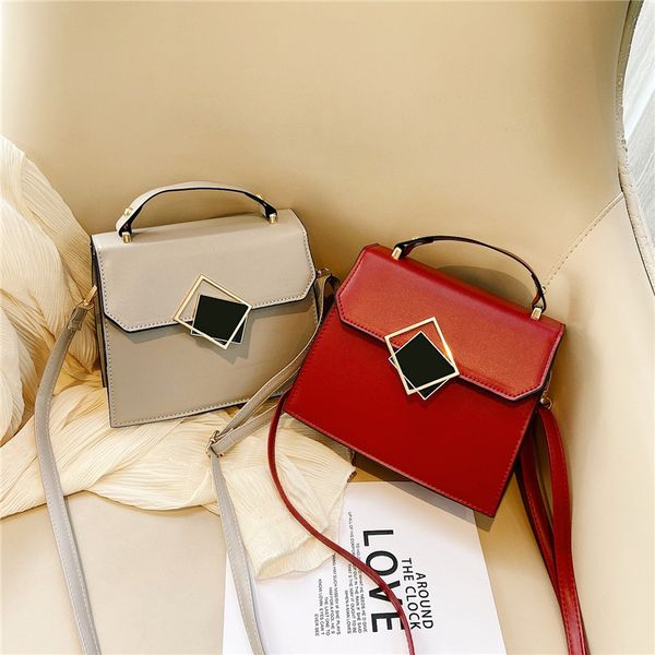 leather set bags for women small chain shoulder bag lady crossbody bag with coin purse retro axillary trendy female bolsos
leather set bags for women small chain shoulder bag lady crossbody bag with coin purse retro axillary trendy female bolsos