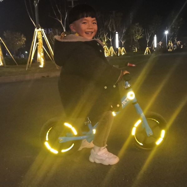 qlecd flexible children balance accessories bicycle scooter reflective sticker tire decorative sticker bicycle luminous travel accessories r, Silver
qlecd flexible children balance accessories bicycle scooter reflective sticker tire decorative sticker bicycle luminous travel accessories r, Silver