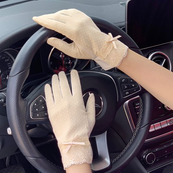 2020 new touchable screen lace butterfly gloves split finger sunscreen gloves women' bowknot light breathable lace uv, Blue;gray
2020 new touchable screen lace butterfly gloves split finger sunscreen gloves women' bowknot light breathable lace uv, Blue;gray