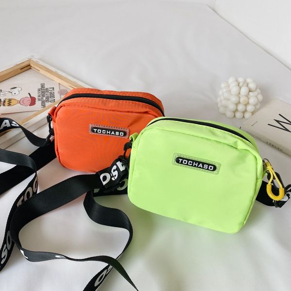 tkdhn new children's western style shoulder male and female children's personality all-match fashion solid color shoulder small sq
tkdhn new children's western style shoulder male and female children's personality all-match fashion solid color shoulder small sq