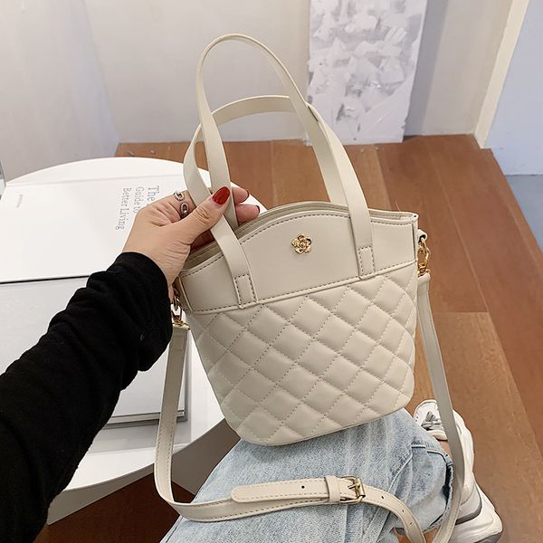 bag women's small fragrance lingge vegetable basket bag 2020 new fashion women's handbag shoulder bucket
bag women's small fragrance lingge vegetable basket bag 2020 new fashion women's handbag shoulder bucket