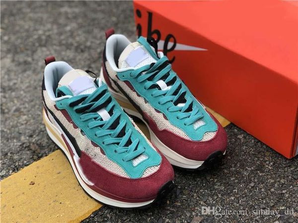 2020 new authentic sacai pegasus vaporfly sp men running shoes sail sport fuchsia light bone game royal man sneakers with original box
2020 new authentic sacai pegasus vaporfly sp men running shoes sail sport fuchsia light bone game royal man sneakers with original box