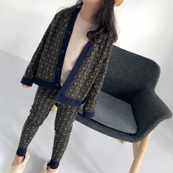 internet celebrity children's sweater set boys' and girls' jacquard cardigan british woolen knitwear jacquard knitwear pants, Blue
internet celebrity children's sweater set boys' and girls' jacquard cardigan british woolen knitwear jacquard knitwear pants, Blue