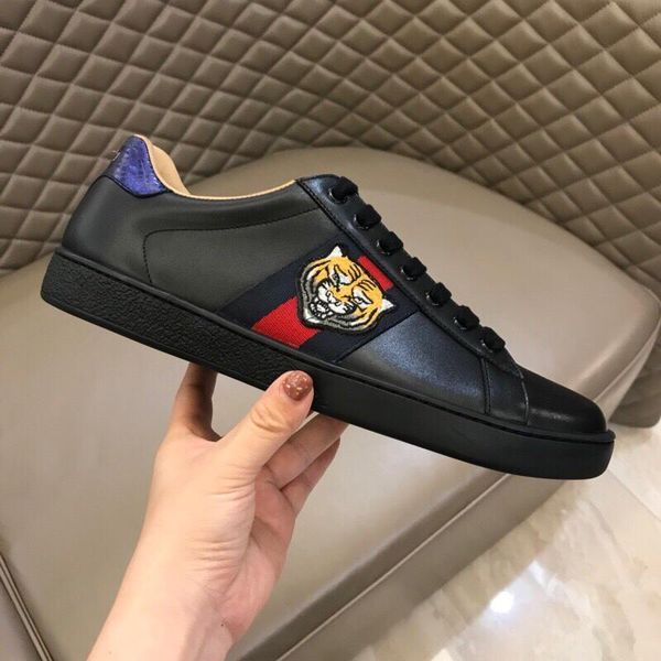 2020w limited edition little bee embroidery classic men's casual sneakers, fashionable wild high-end outdoor tide shoes, size: 38-45, Black
2020w limited edition little bee embroidery classic men's casual sneakers, fashionable wild high-end outdoor tide shoes, size: 38-45, Black