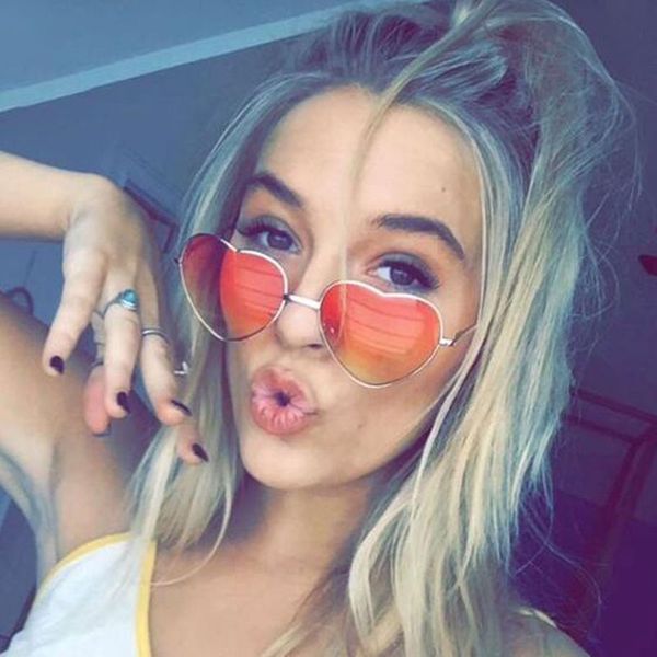 2020 vintage heart sunglasses women brand designer candy color gradient sun glasses outdoor goggles party, White;black
2020 vintage heart sunglasses women brand designer candy color gradient sun glasses outdoor goggles party, White;black