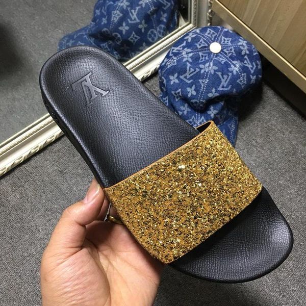 2019ss limited edition custom men and women slippers gear bottoms men's striped sandals casual non-slip summer casual couple slippers, Black
2019ss limited edition custom men and women slippers gear bottoms men's striped sandals casual non-slip summer casual couple slippers, Black