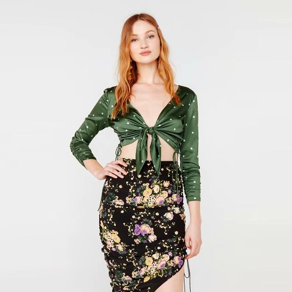 v neck long sleeve fashion new arrivals for love tie front with green center front tie side seam women blouses shirts crop top, White
v neck long sleeve fashion new arrivals for love tie front with green center front tie side seam women blouses shirts crop top, White